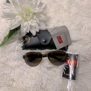 Ray-Ban Polarized Aviator sunglasses